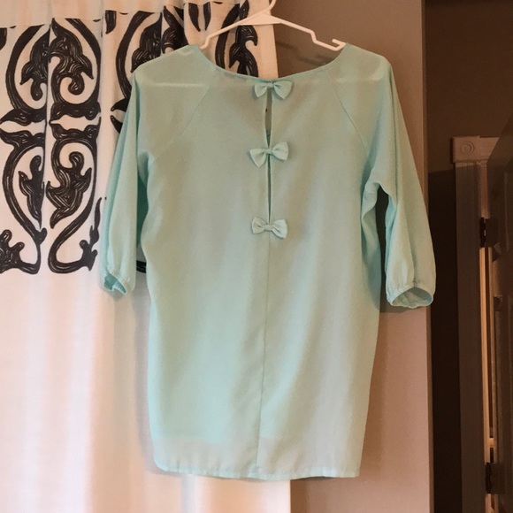 Light blue blouse - Picture 2 of 2